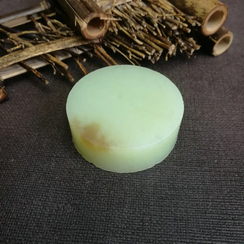 Natural Kunlun Jade Rough Nephrite Raw (97g, 5x1.7cm)