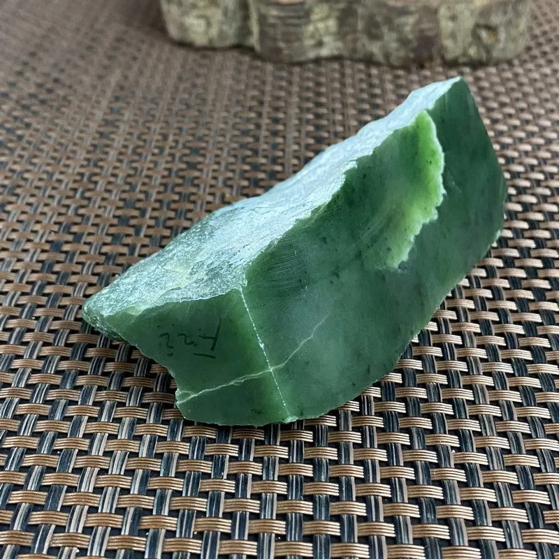 Natural Siberian Jade Rough Nephrite Raw (264g, 9.7X5.1X3.5cm)