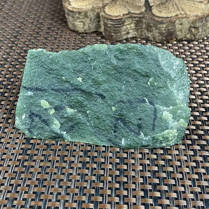 Natural Siberian Jade Rough Nephrite Raw (264g, 9.7X5.1X3.5cm)