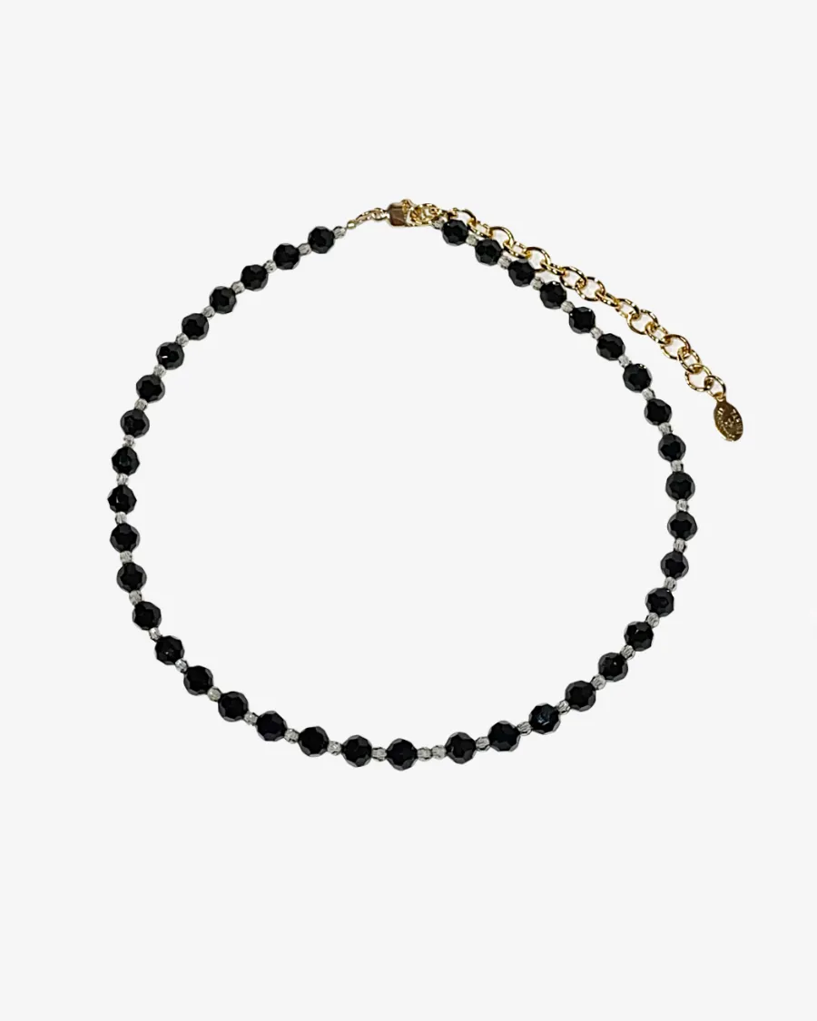 PRETTY CHOKER