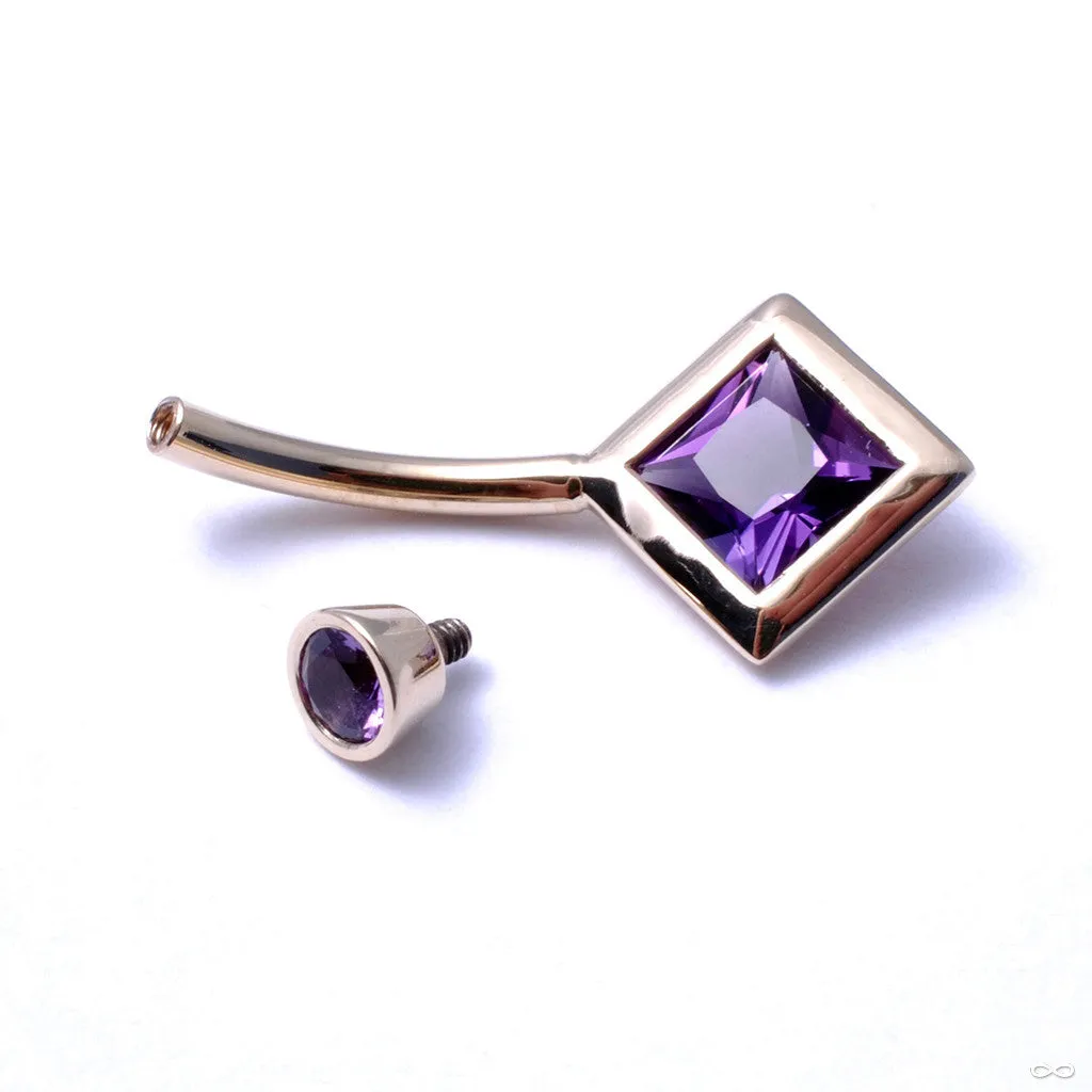 Princess-cut Navel Curve in Yellow Gold with Amethyst from BVLA