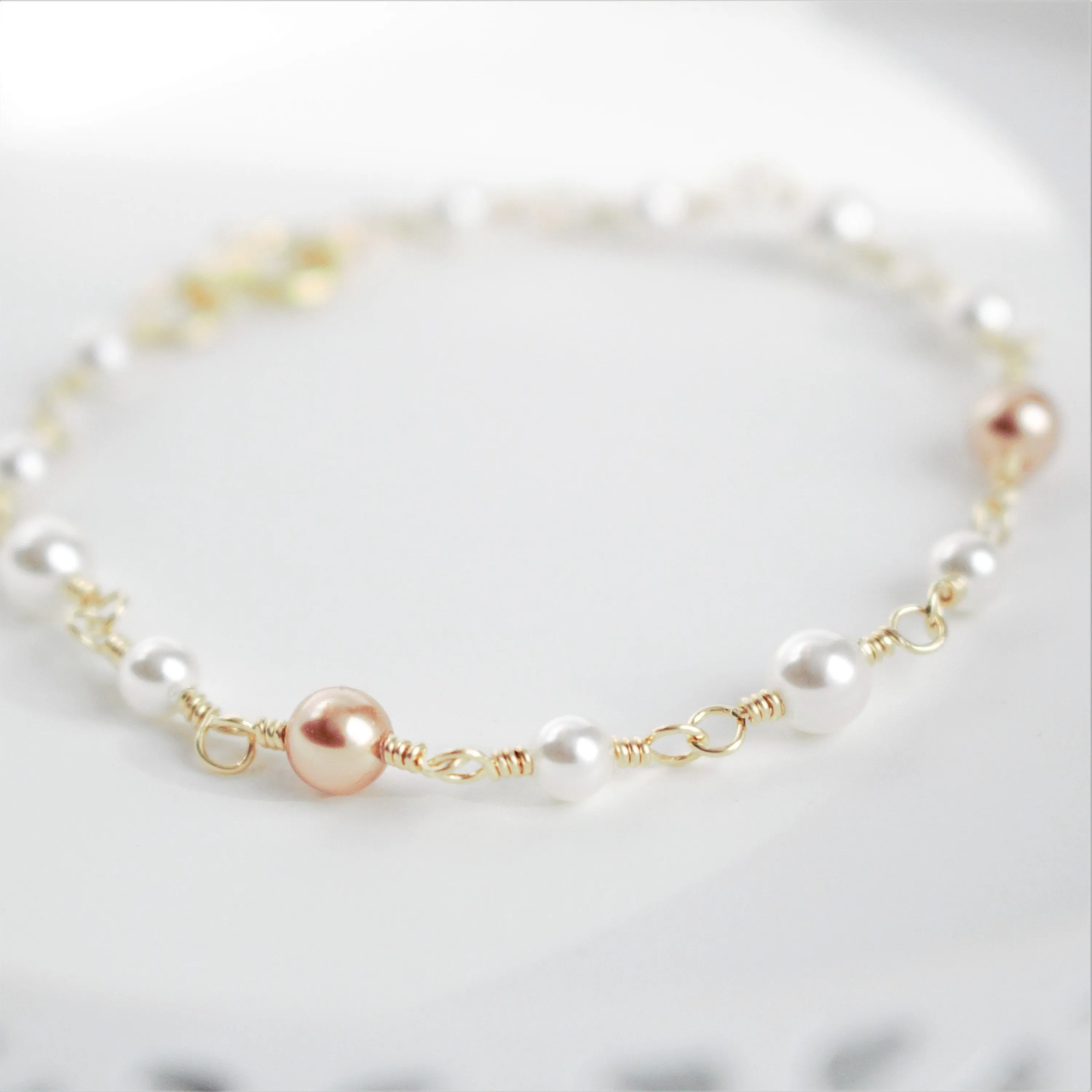 White and Gold Pearl Bracelet