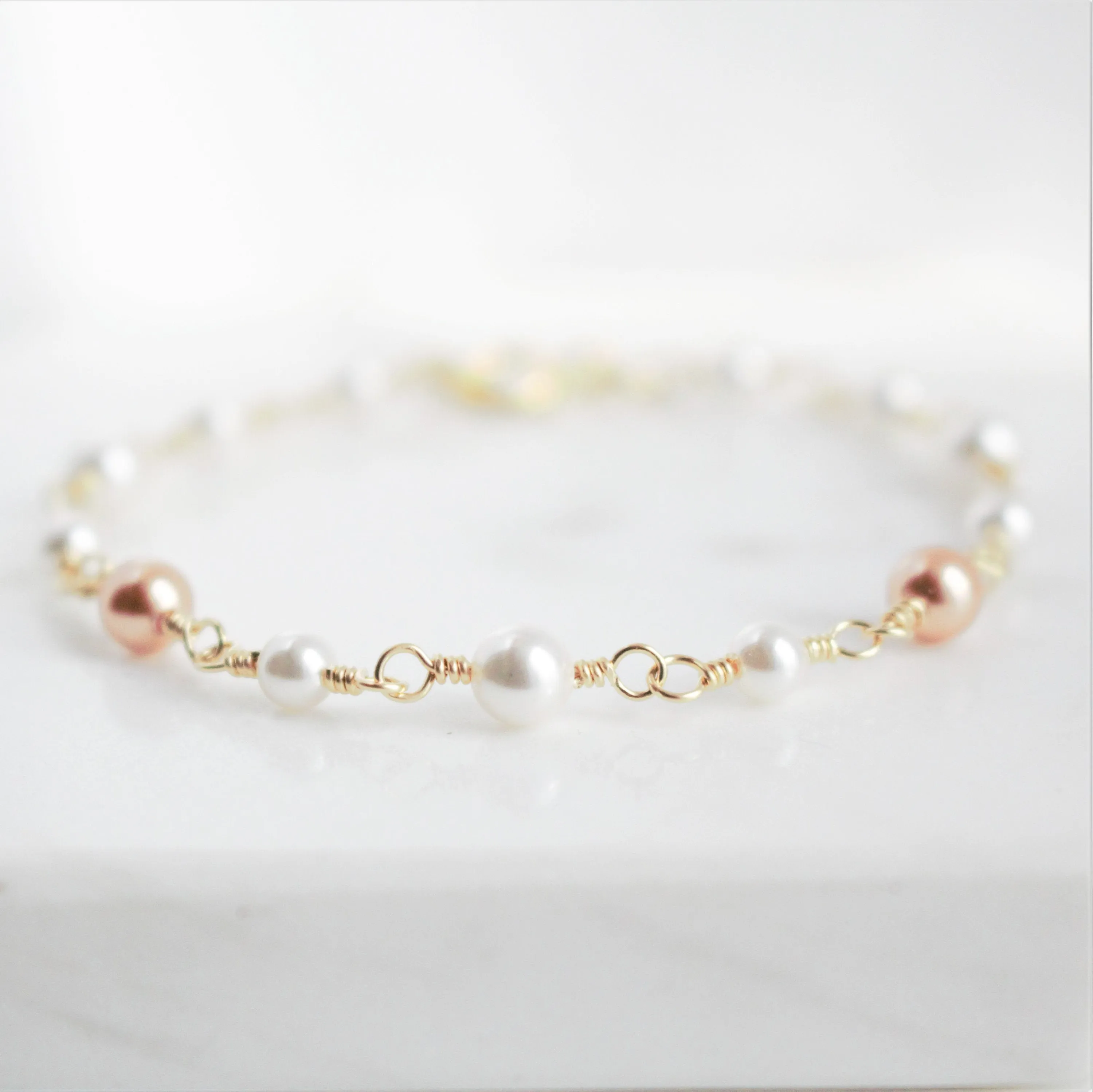 White and Gold Pearl Bracelet