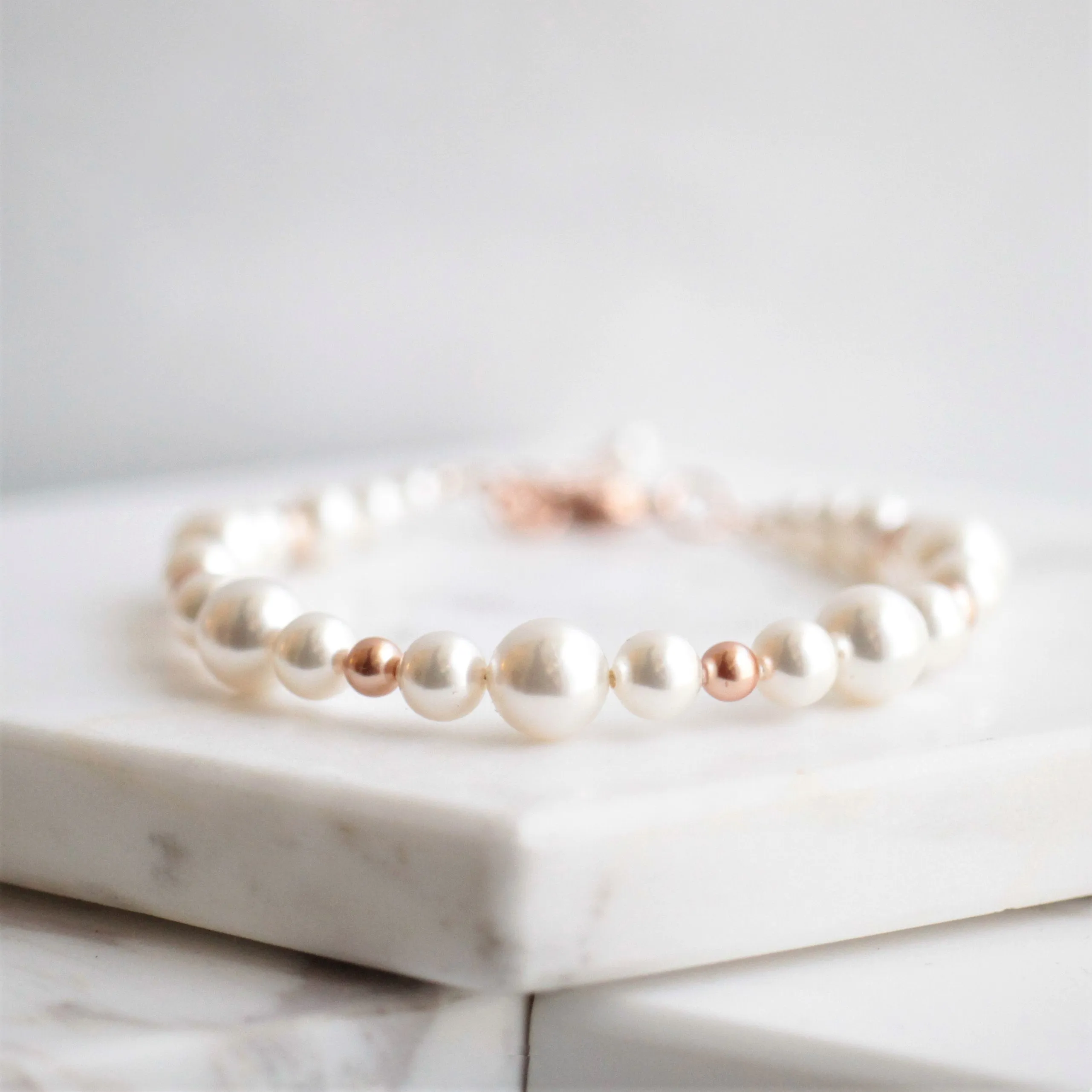 White and Rose Gold Pearl Bracelet